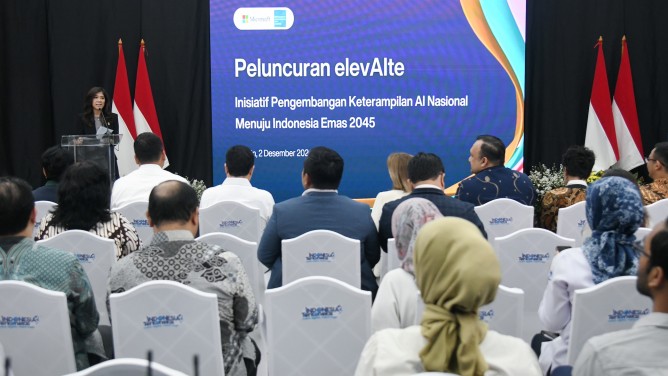 Cetak Rekor, Menkomdigi Meutya Hafid: Microsoft Investasi Rp27,6 Triliun untuk AI di Indonesia