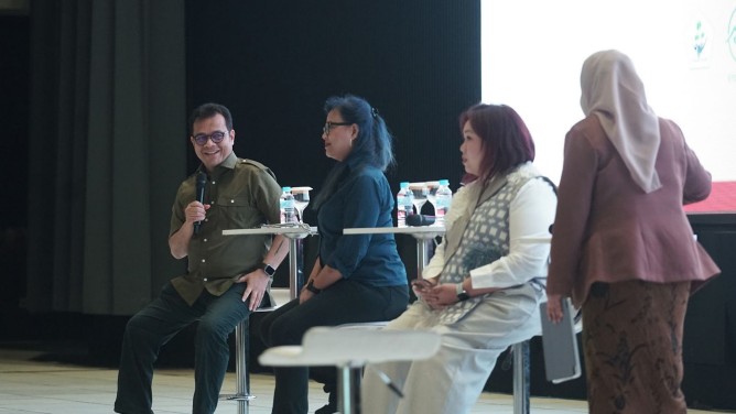 Wamenkomdigi: Hadapi Bonus Demografi Butuh SDM Cakap AI