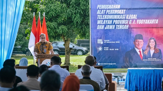 Kemkomdigi Tegaskan Perangkat Ilegal Ancam Komunikasi Penerbangan dan Peringatan Dini