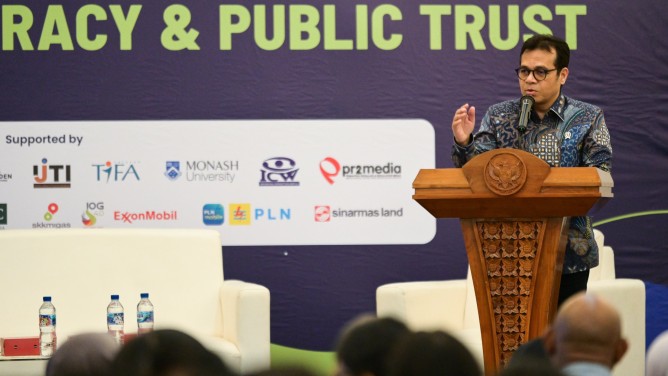 Hari Kebebasan Pers Sedunia, Wamen Nezar Patria Serukan Media Nasional Temukan Model Bisnis Baru