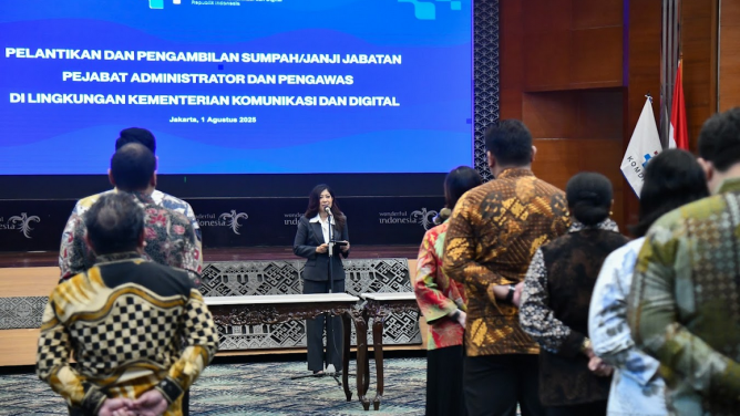 Lantik Pejabat Baru, Menkomdigi Tegaskan Birokrasi Harus Lincah dan Berdampak