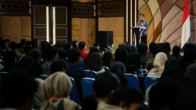 Wamenkomdigi: AI Talent Factory Kembangkan AI untuk Solusi Permasalahan Bangsa