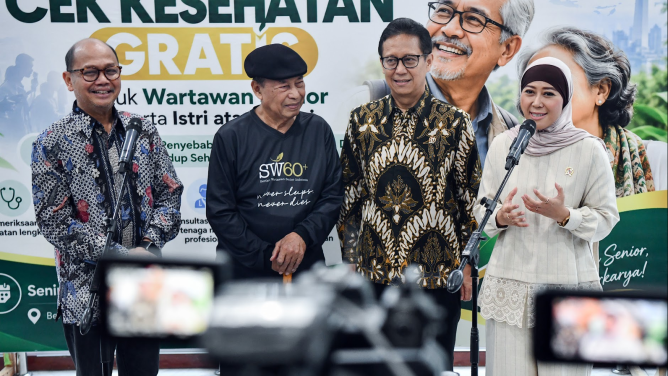 Di Tengah Derasnya Arus Informasi, Menkomdigi Meutya Hafid Ingatkan Pentingnya Menjaga Kesehatan Mental Wartawan