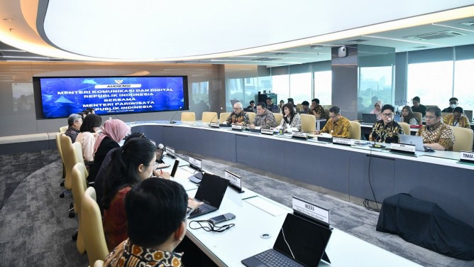 Demi Keamanan Wisatawan, Kemkomdigi Siap Tertibkan OTA Tak Berizin