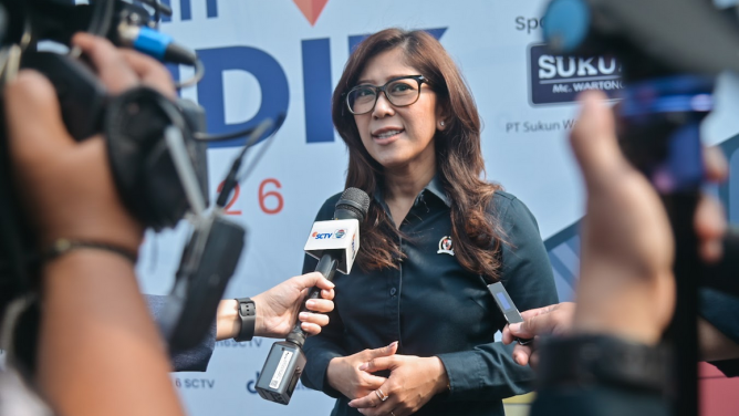 Menkomdigi Ajak Orang Tua Kurangi Gadget Anak Saat Libur Lebaran