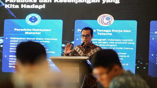 Wamenkomdigi: Indonesia Punya Peluang Rebut Posisi Strategis di Rantai Pasok AI Global