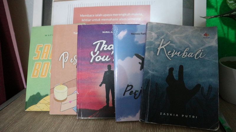 Kumpulan karya dari para murid binaan dan pegiat literasi Rumah Baca Nina.
