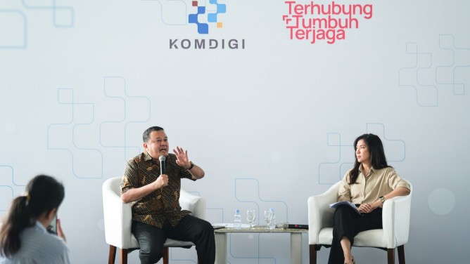 Lindungi Masyarakat dari Penipuan Digital, Registrasi SIM Biometrik Diberlakukan Penuh Mulai 1 Juli 2026