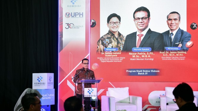 Wamen Nezar Patria: Hukum Tidak Boleh Digerakkan oleh Sentimen Media Sosial