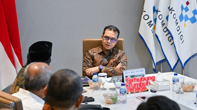 Kemkomdigi Siapkan Pelatihan dan Sertifikasi Digital bagi Santri untuk Hadapi Dunia Kerja